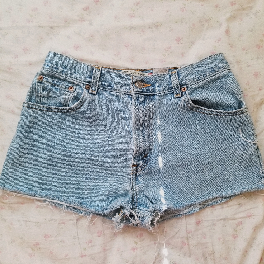 LAST CHANCE: vintage high waisted Levi mom shorts